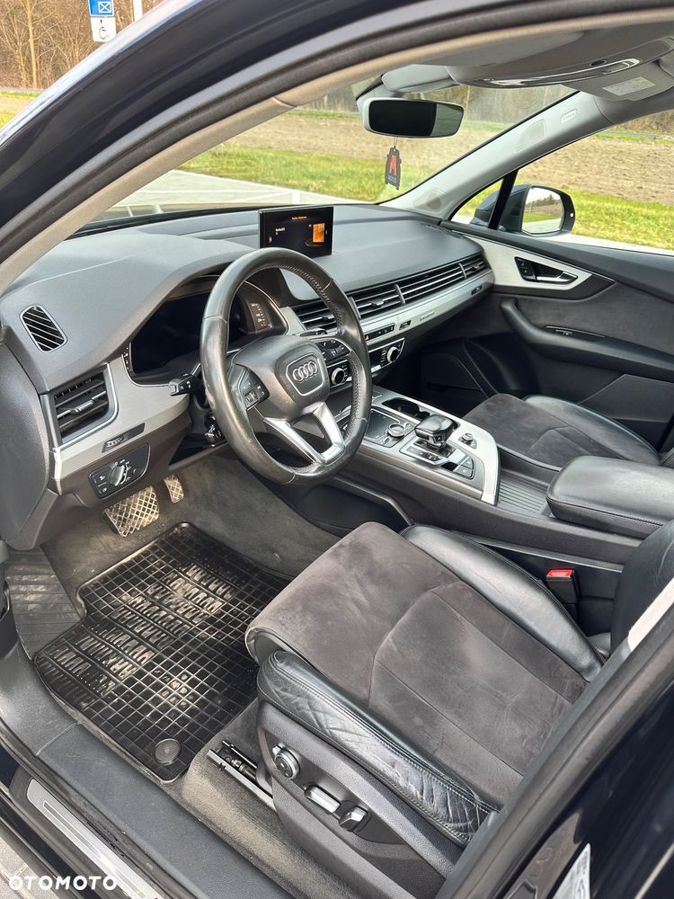 Audi Q7 - 7