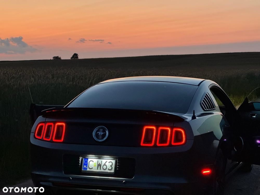 Ford Mustang 3.7 V6 Premium - 23