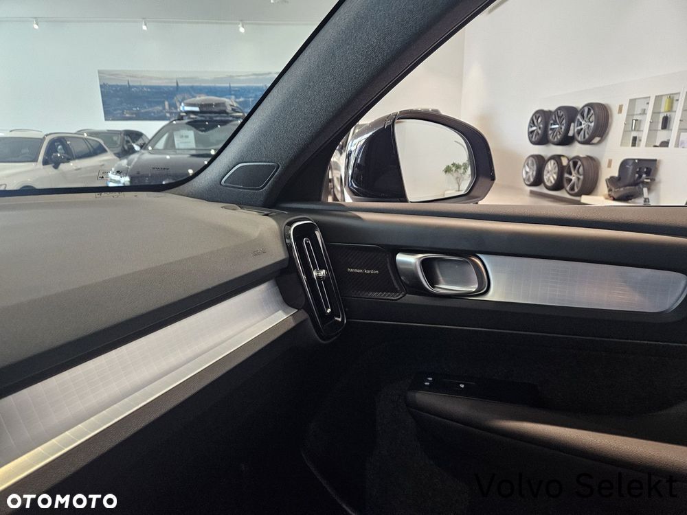 Volvo XC 40 - 28
