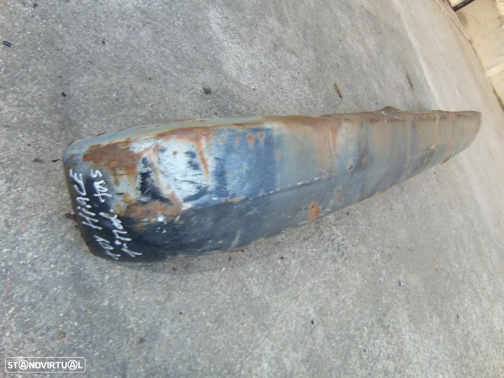 Toyota Hiace LH20 para-choques - 3