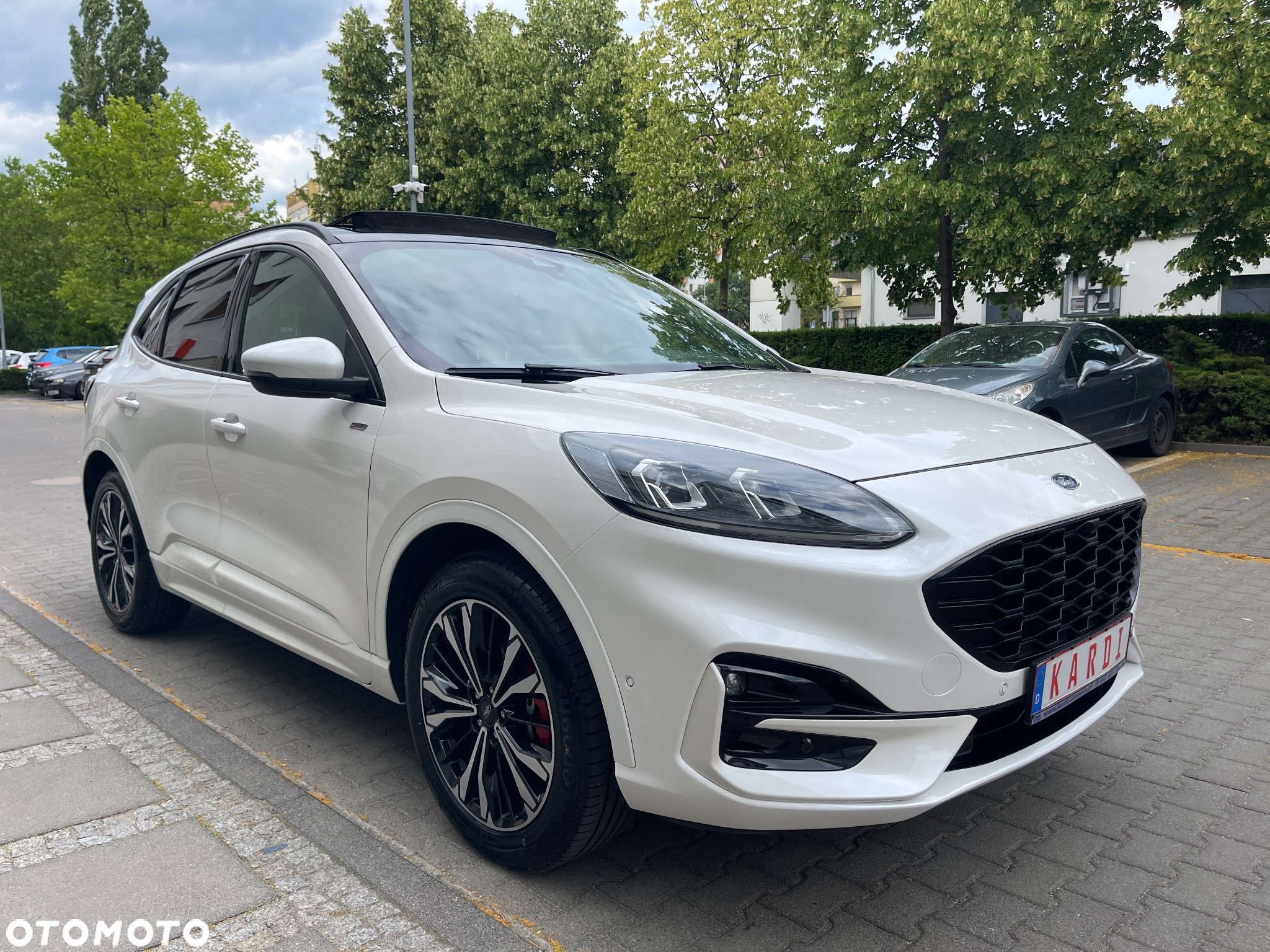 Ford Kuga 2.5 Duratec PHEV ST-LINE X - 4