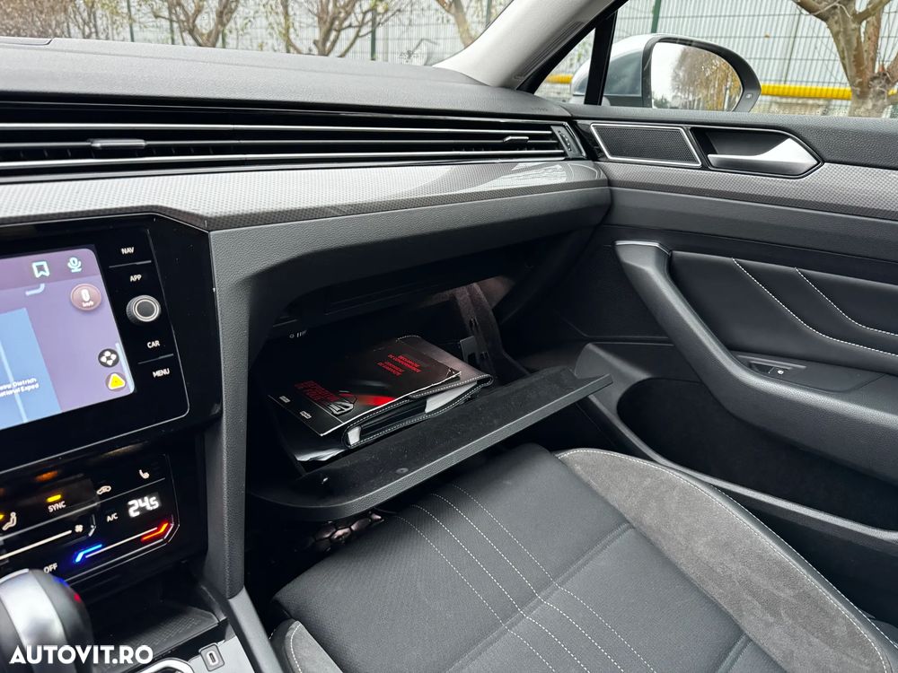 Volkswagen Passat - 16