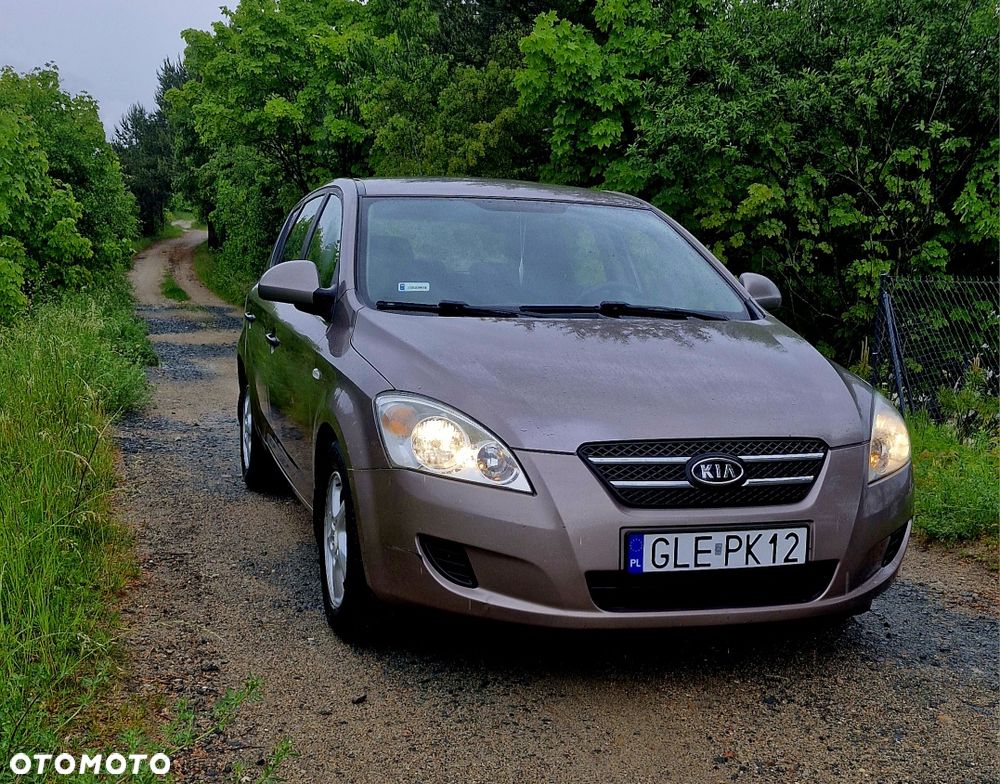 Kia Ceed - 3