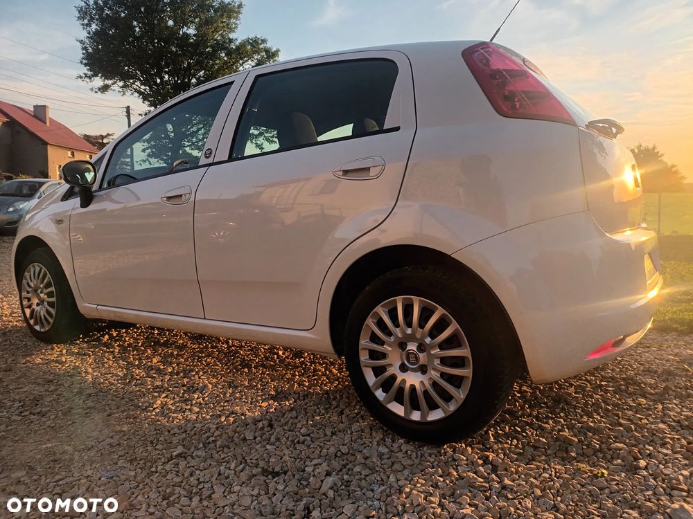Fiat Punto 2012 - 12