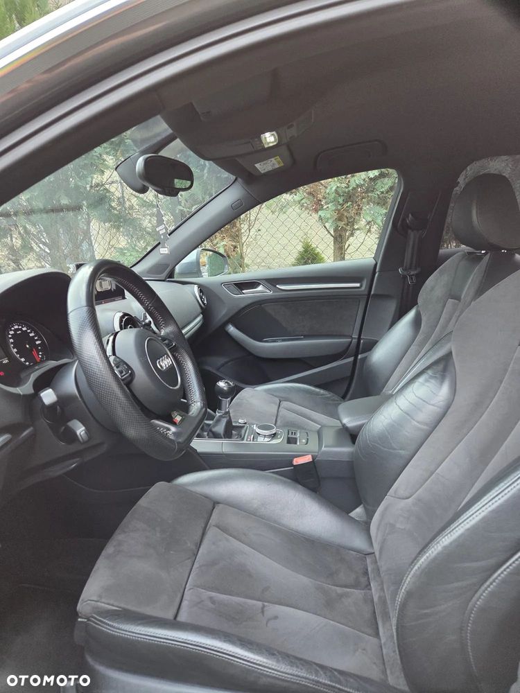 Audi A3 Sportback 2.0 TDI Ambiente - 36