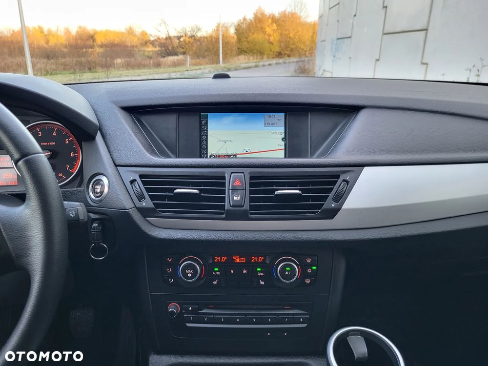 BMW X1 sDrive18i - 13