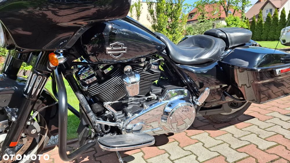 Harley-Davidson Touring Street Glide - 10