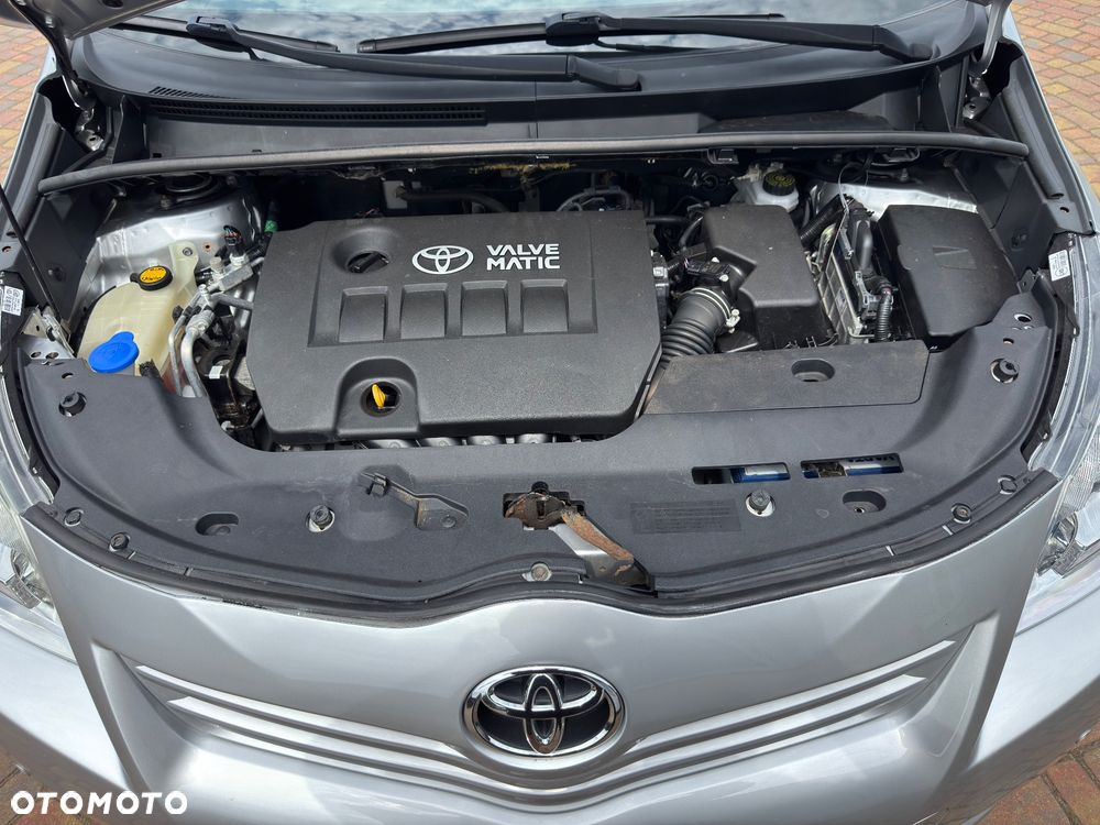 Toyota Verso - 38