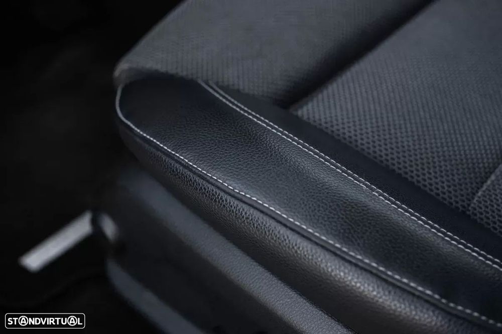 Mercedes-Benz E 220 - 12