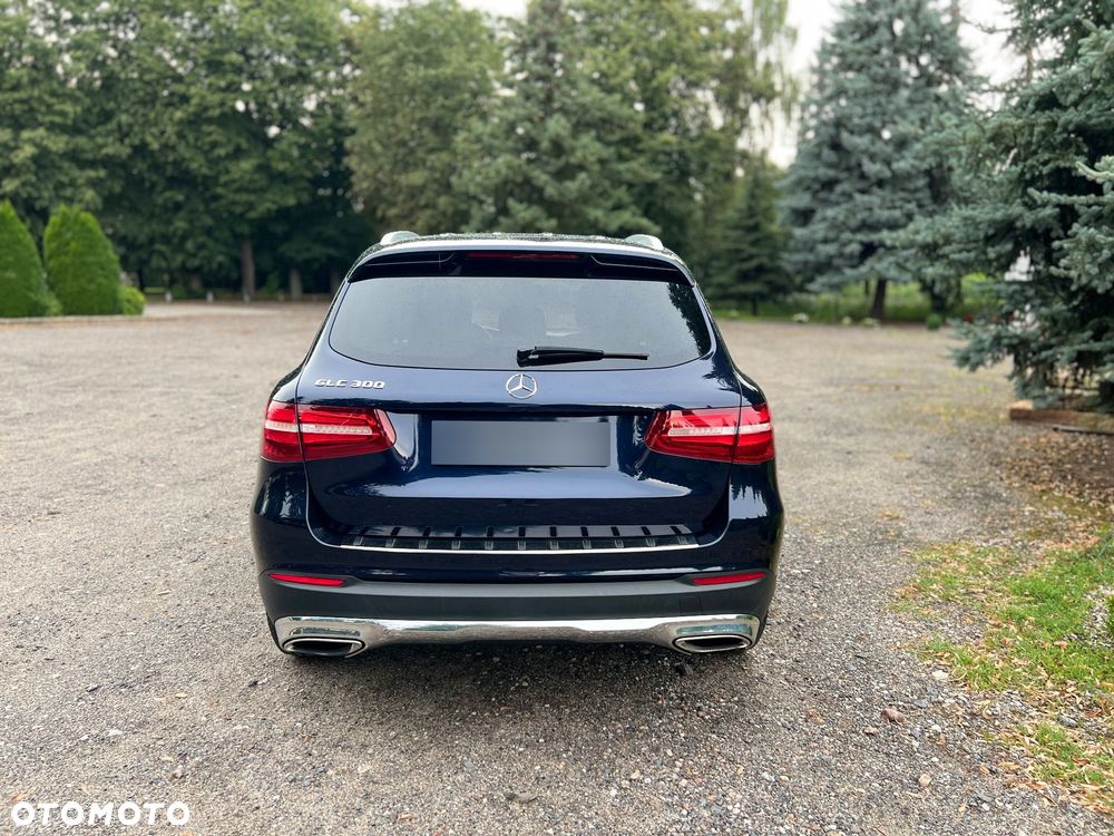 Mercedes-Benz GLC - 19