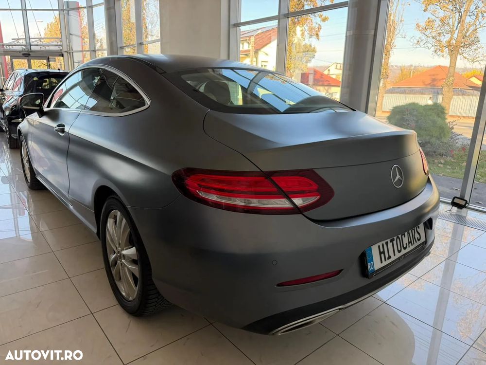 Mercedes-Benz C 180 Coupe AMG Line - 4