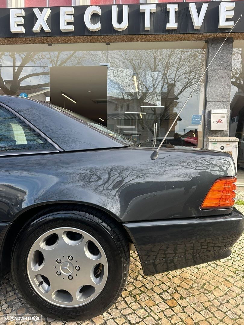 Mercedes-Benz SL 300 - 12