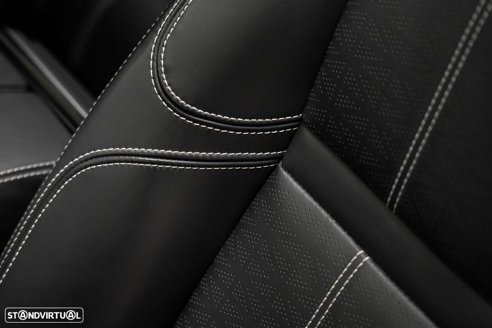 Land Rover Range Rover Velar 3.0 D300 AWD HSE - 28