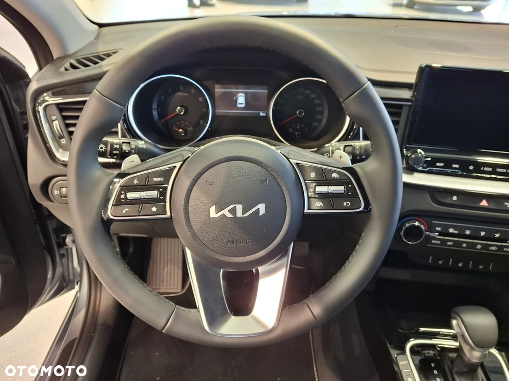 Kia Ceed 1.5 T-GDI Tribute DCT - 16