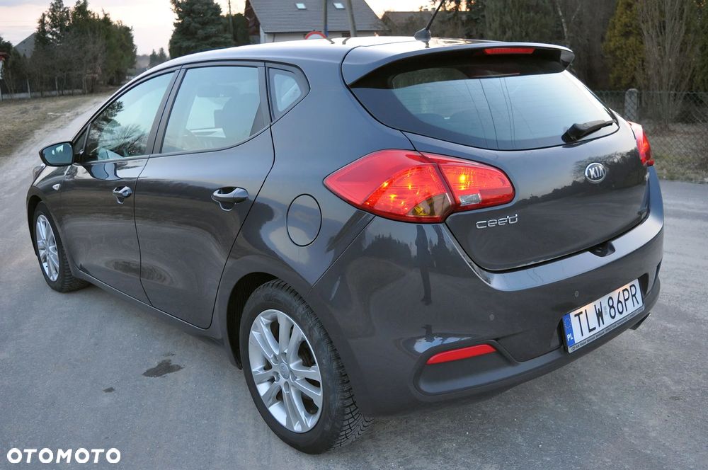 Kia Ceed 1.6 CRDi 128 Spirit - 16