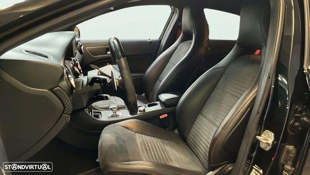 Mercedes-Benz A 45 AMG 4-Matic - 13