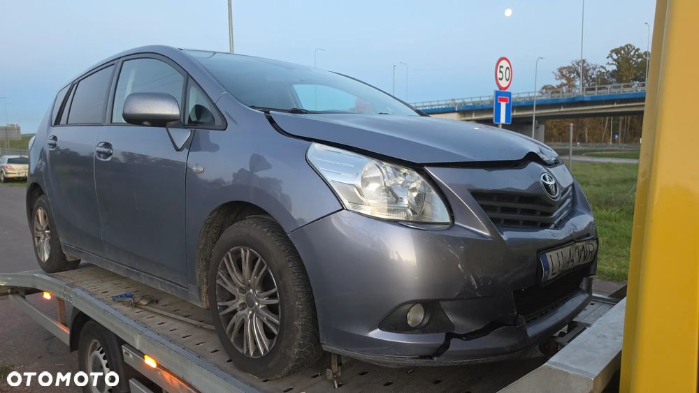 Toyota Verso - 4