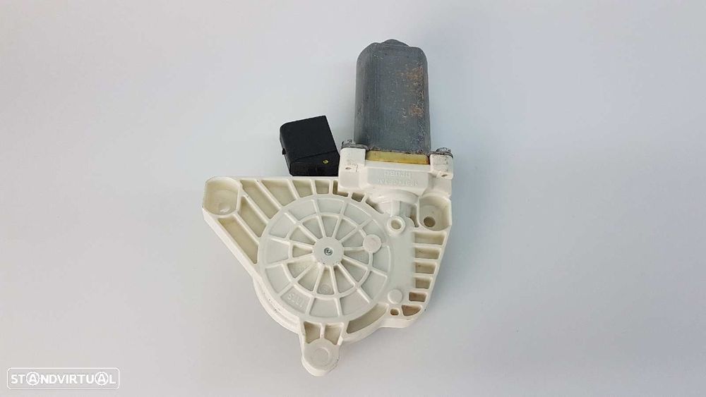 MOTOR ELEVADOR FRENTE ESQUERDO MERCEDES CLASE CLA (W117) CLA 220 CDI (117.303) - 2