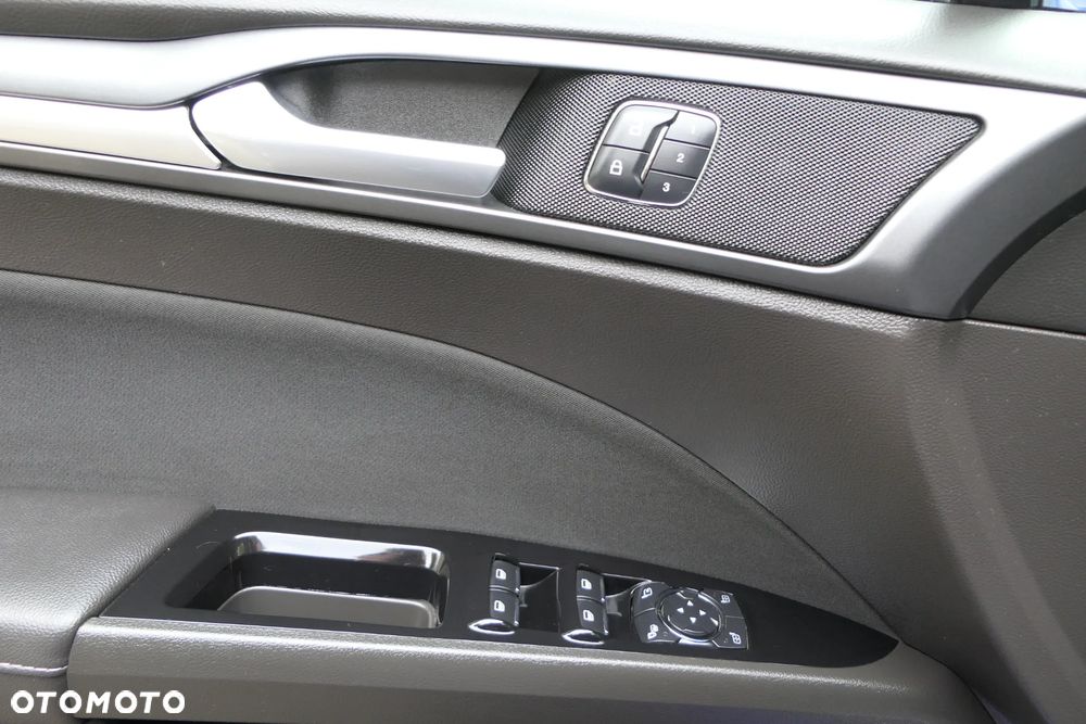 Ford Mondeo 2.0 EcoBlue Titanium - 30