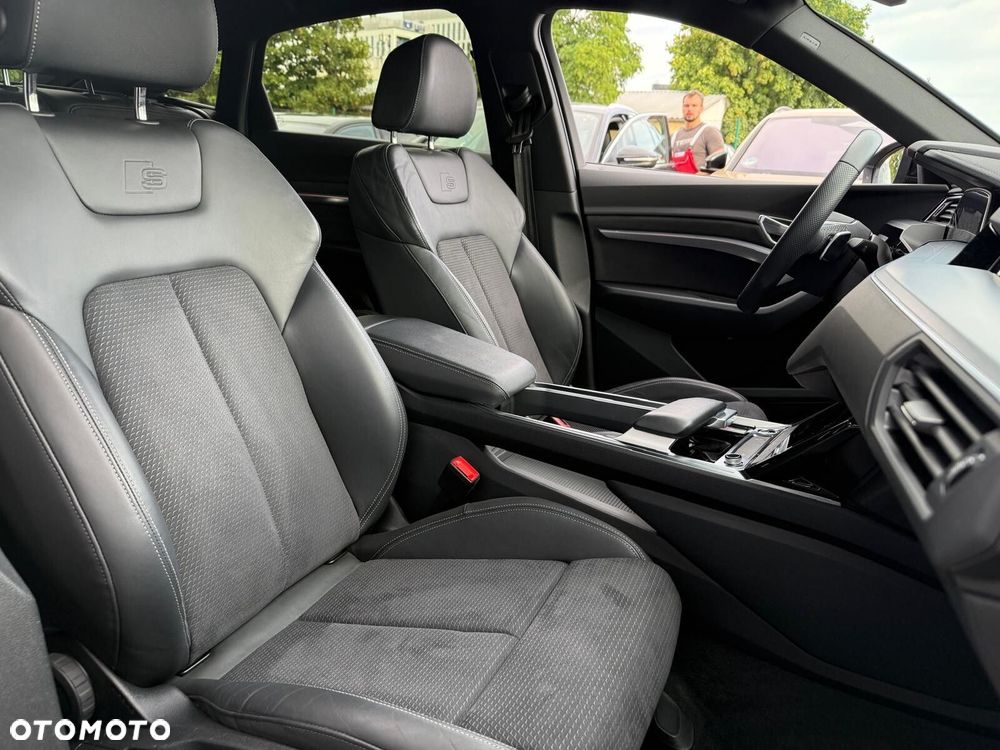 Audi e-tron Sportback - 21