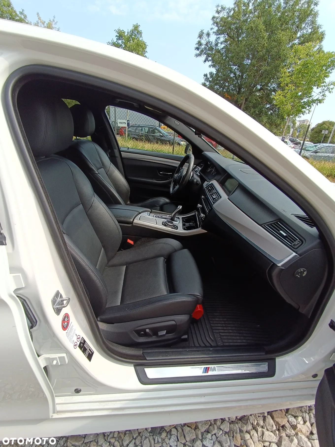 BMW Seria 5 520d xDrive - 18