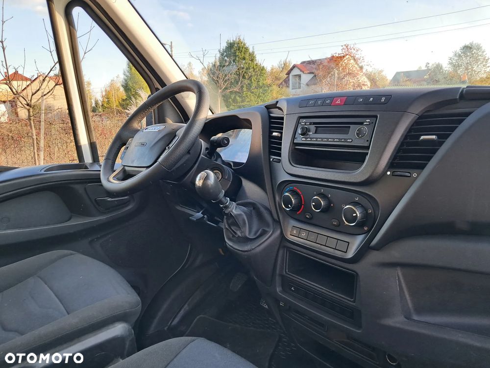 Iveco 50C15 KONTENER + WINDA 8-palet Salon Polska - 32