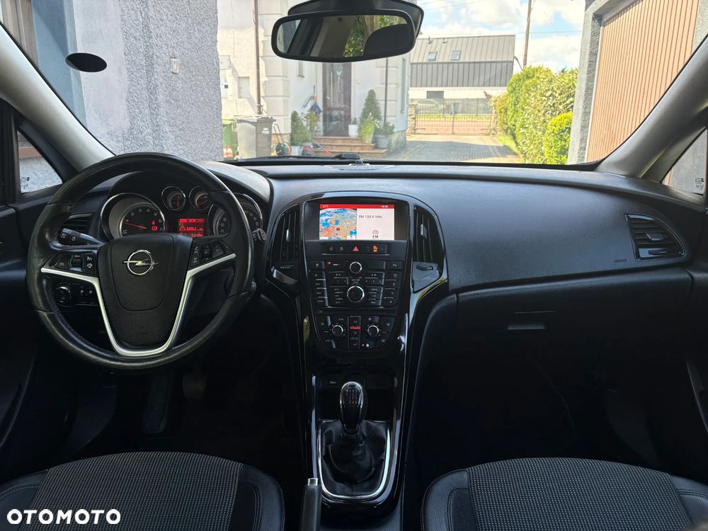 Opel Astra 1.4 Turbo Cosmo - 11