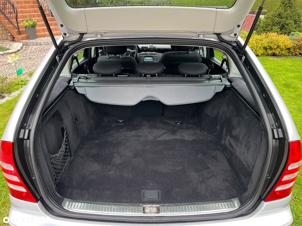 Mercedes-Benz Klasa C 220 T CDI Automatik Elegance - 16