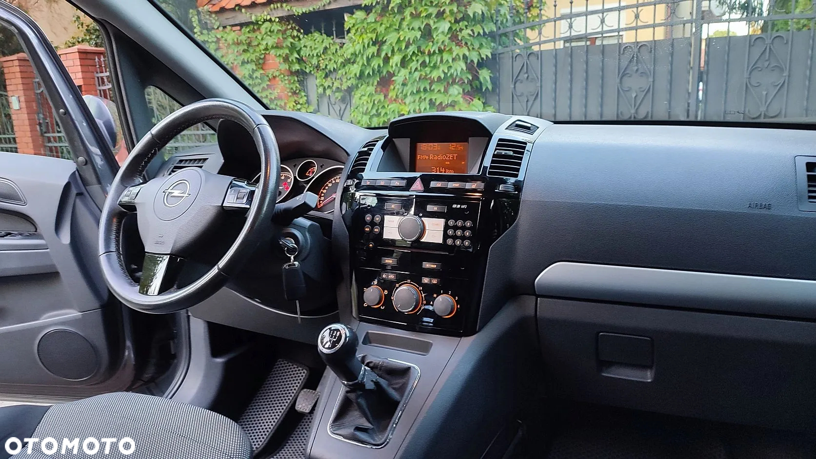 Opel Zafira 1.8 Design Edition - 10