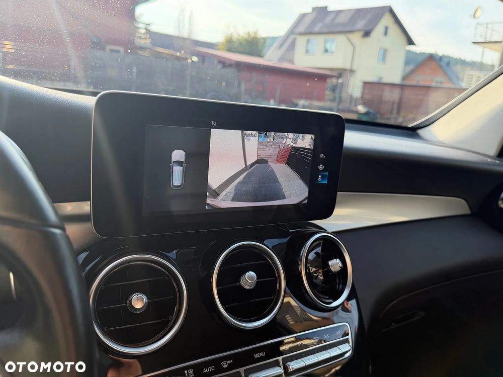 Mercedes-Benz GLC 250 4Matic 9G-TRONIC Exclusive - 15