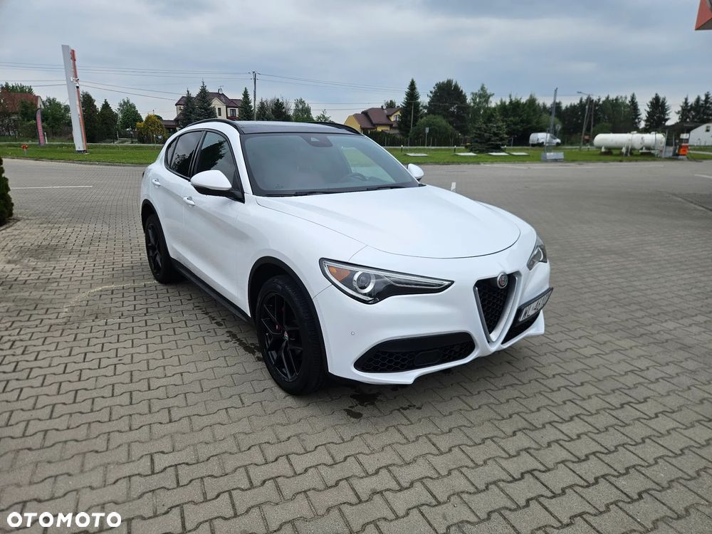 Alfa Romeo Stelvio 2.0 Turbo 16V AT8-Q4 Ti - 3