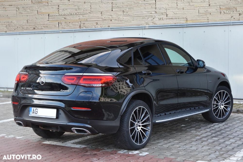 Mercedes-Benz GLC 300 e 4Matic 9G-TRONIC AMG Line Plus - 8