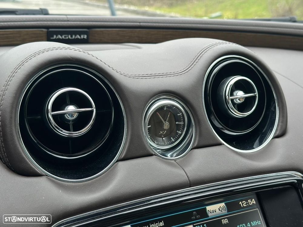 Jaguar XJ 3.0 D V6 Premium Luxury - 29