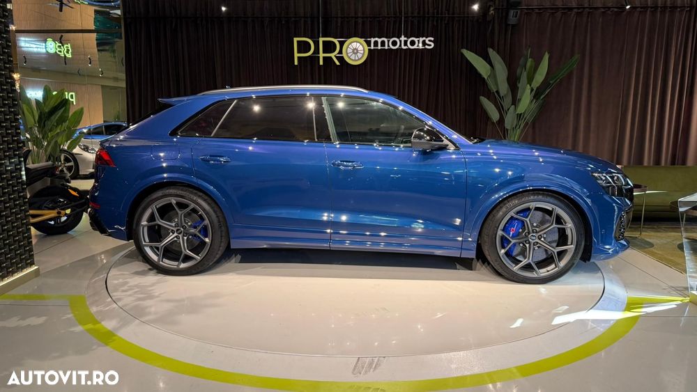 Audi RS Q8 - 4