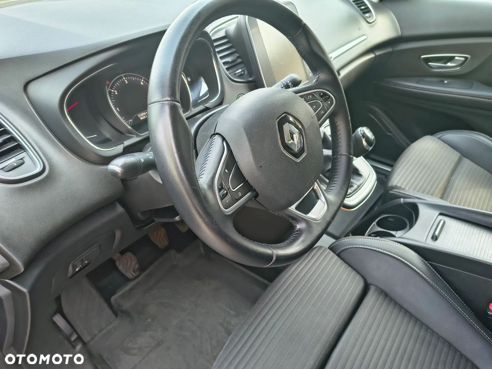 Renault Scenic - 11
