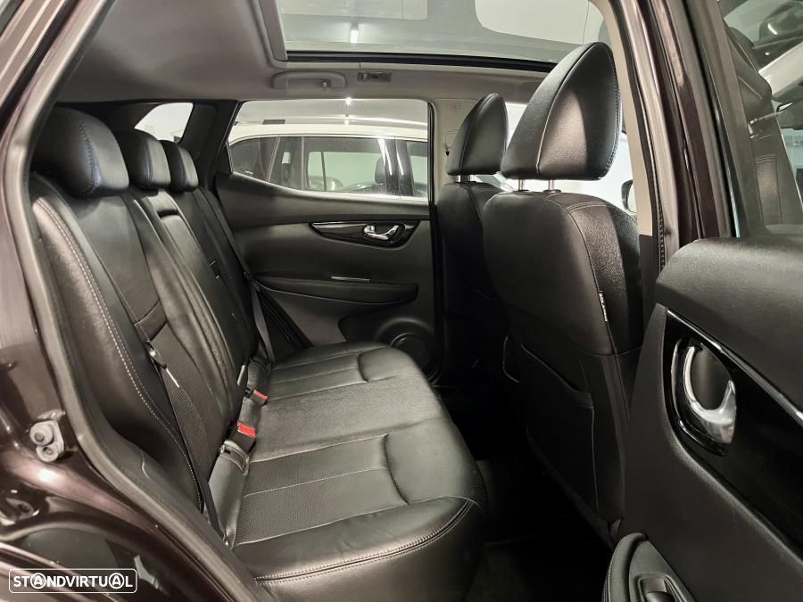 Nissan Qashqai 1.5 dCi Tekna Premium 17 360 - 26