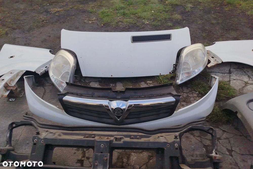 przód kompletny do RENAULT trafic II lift 06-14r OPEL Vivaro lift 06-14r 2,0dci komplet : maska-błotnik przód lewy /prawy -zderzak przód -atrapa przód -listwa atrapy -pas przód /belka/chłodnice/+ lampy przód gratis! - 5