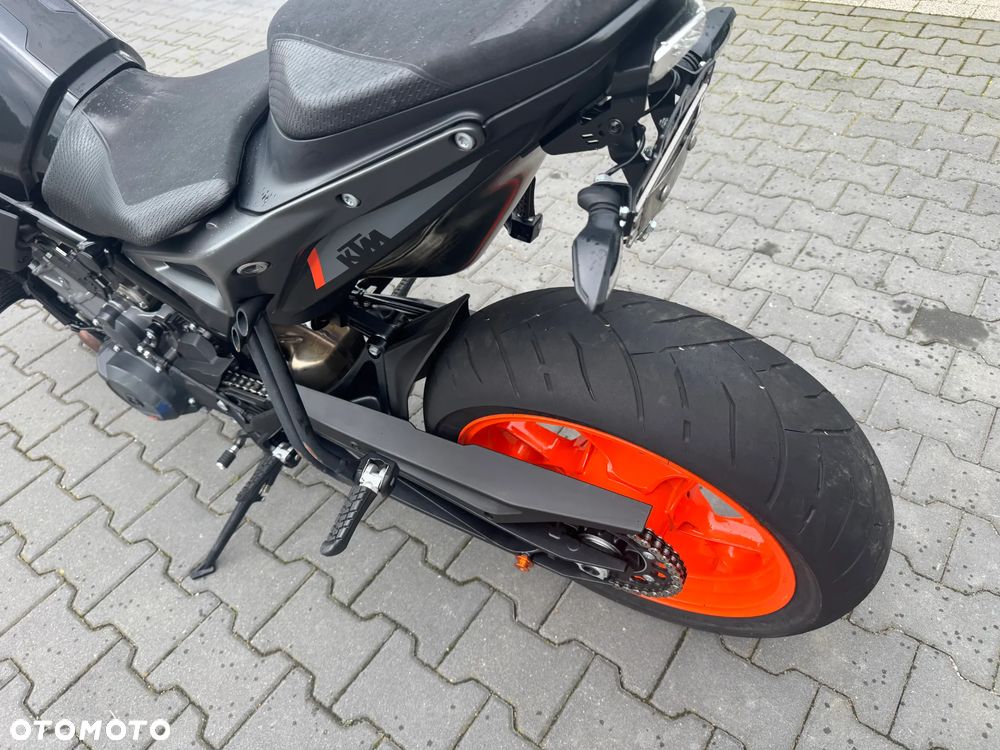 KTM Duke 790 - 20
