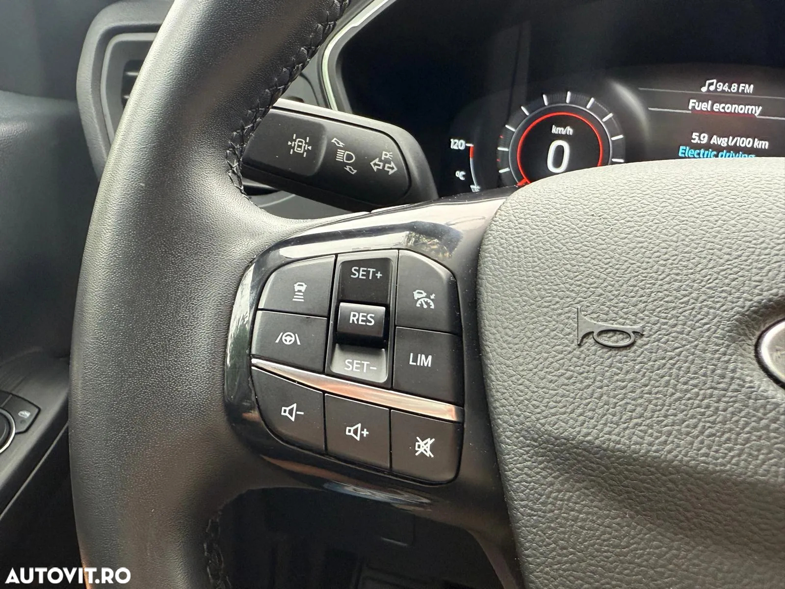 Ford Kuga 2.5 Duratec FWD FHEV Titanium - 22
