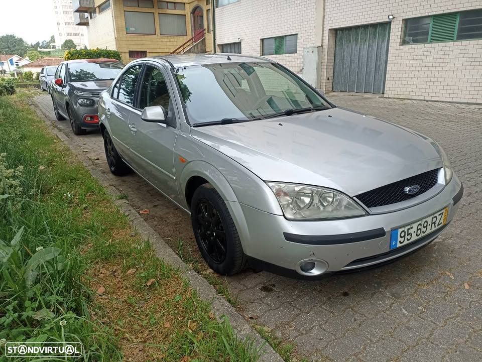 Ford Mondeo 1.8 Ghia - 2