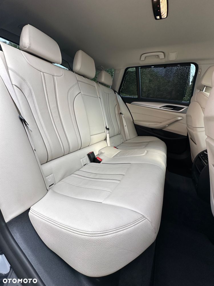 BMW Seria 5 520d Luxury Line sport - 10