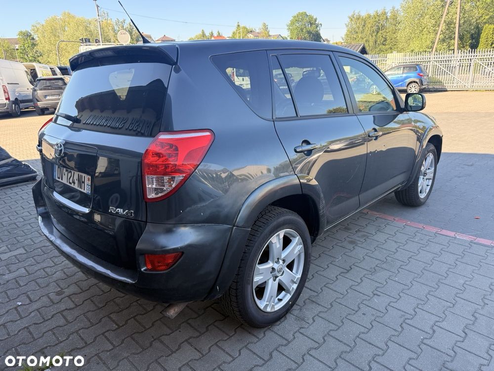 Toyota RAV4 - 2