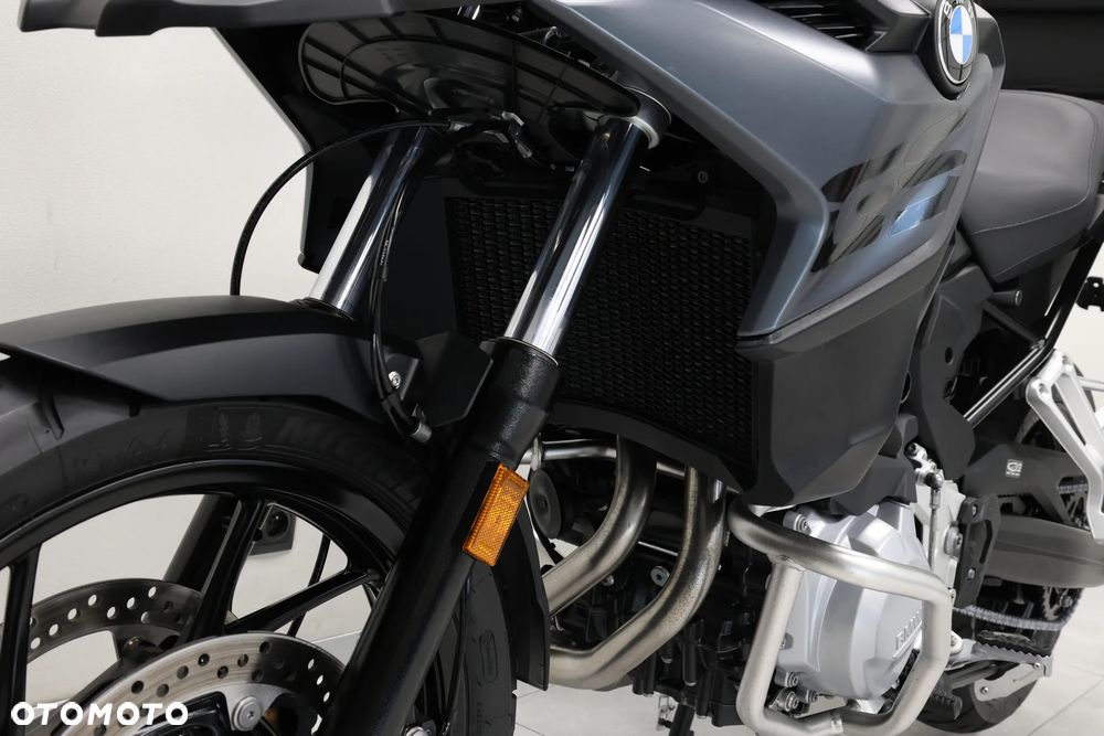 BMW F - 26