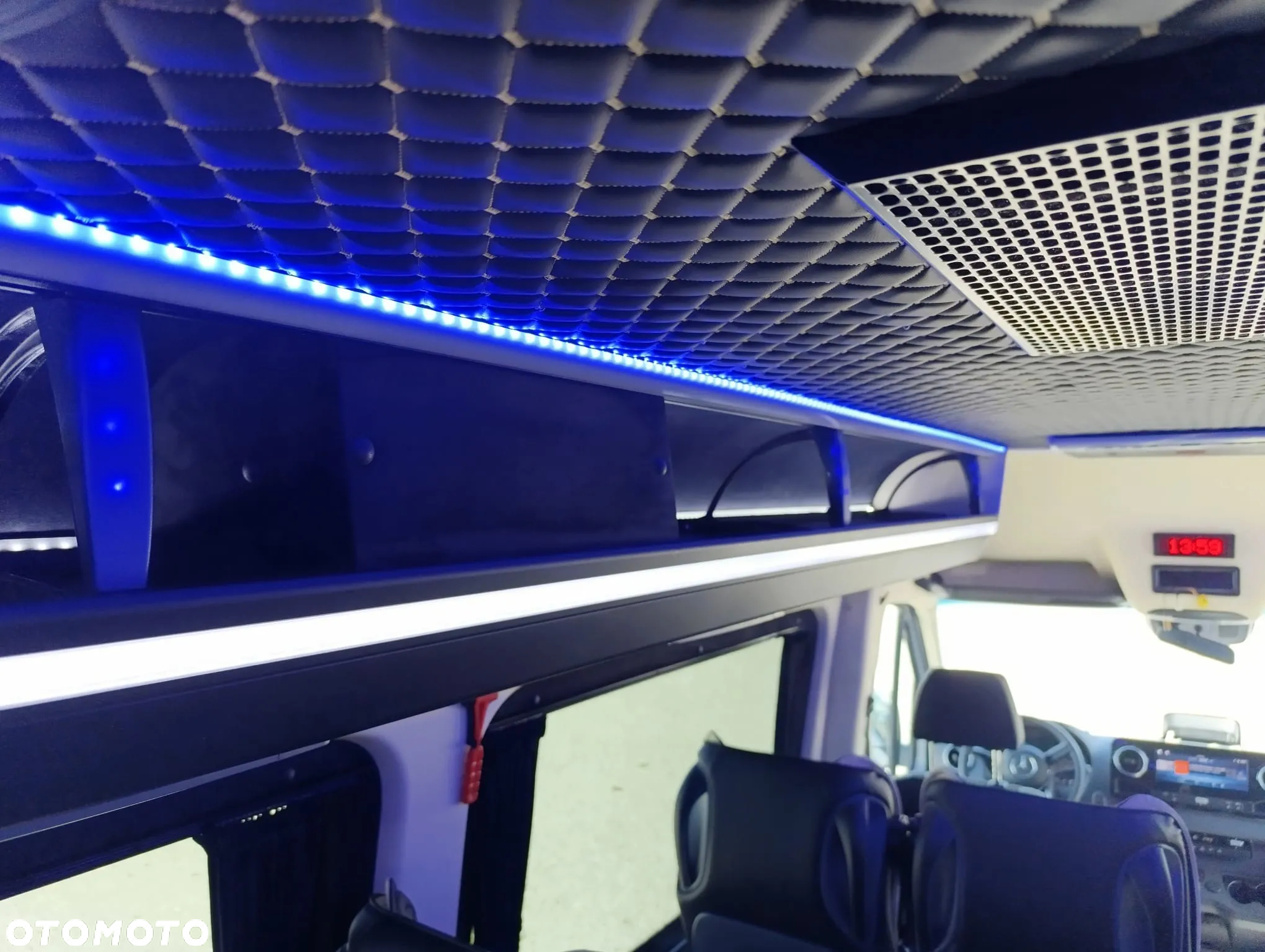 Mercedes-Benz Sprinter 517 - 27