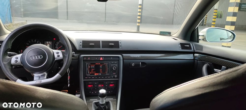 Audi RS4 Limousine - 9