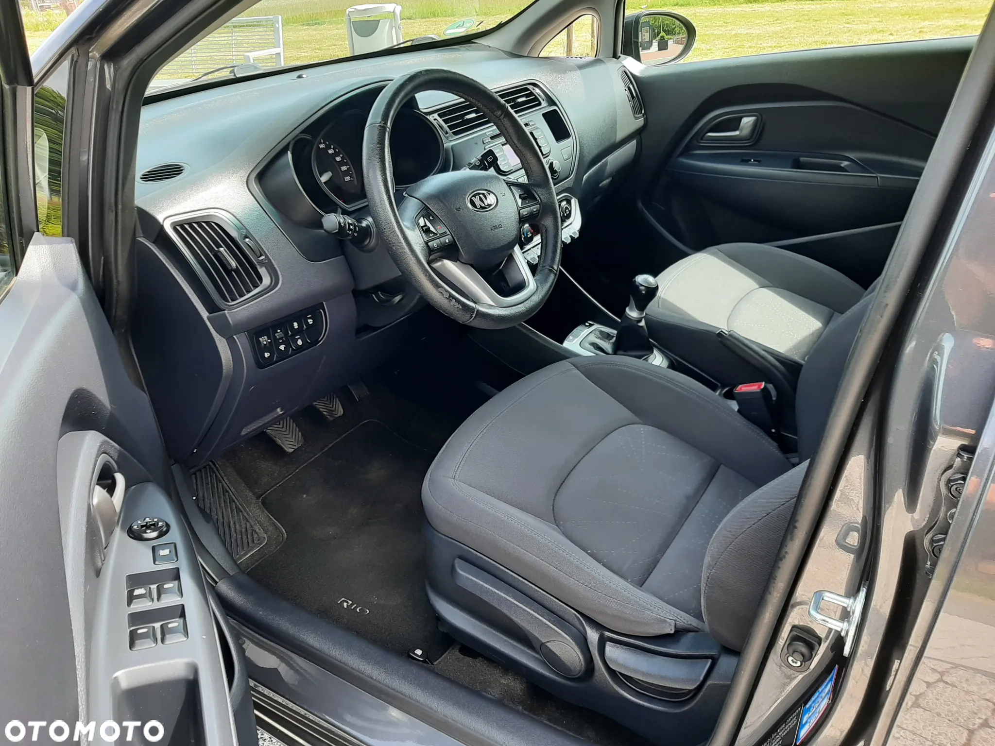 Kia Rio 1.2 Dream Team Edition - 12