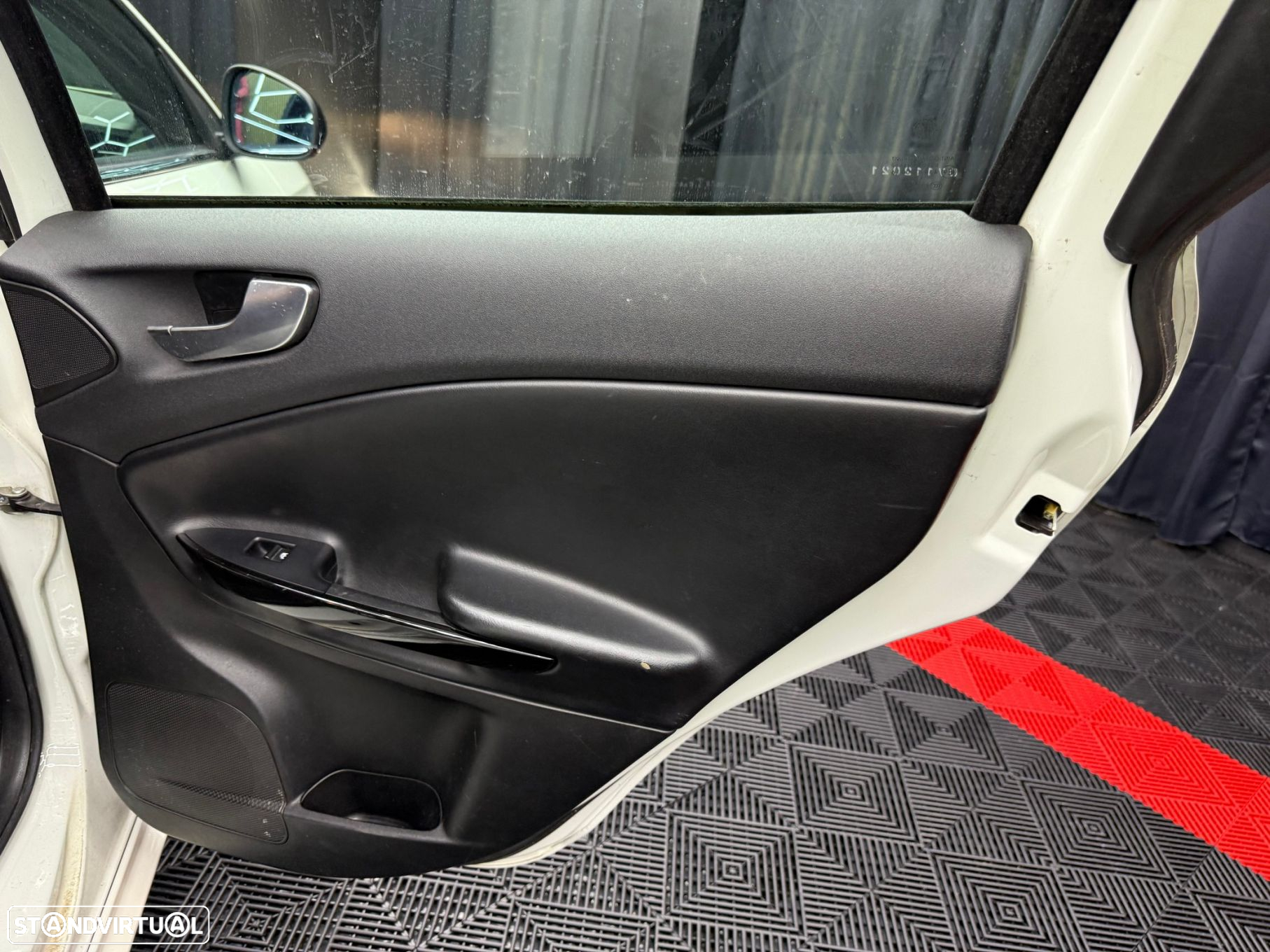Alfa Romeo Giulietta 2.0 JTDm Distinctive - 31