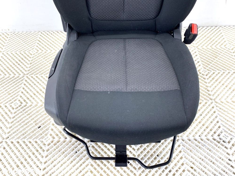 FOTEL PRAWY PRZÓD  BMW X1 (F48) 2014 - 2022 sDrive 18 i 103 kW [140 KM] benzyna 2017 - 2022 - 3