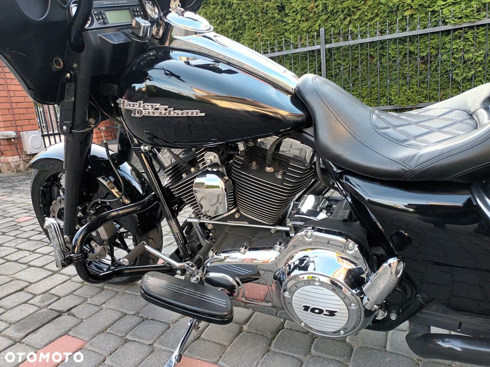 Harley-Davidson Touring Street Glide - 7