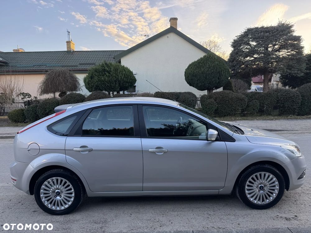 Ford Focus 1.6 16V Style+ - 20